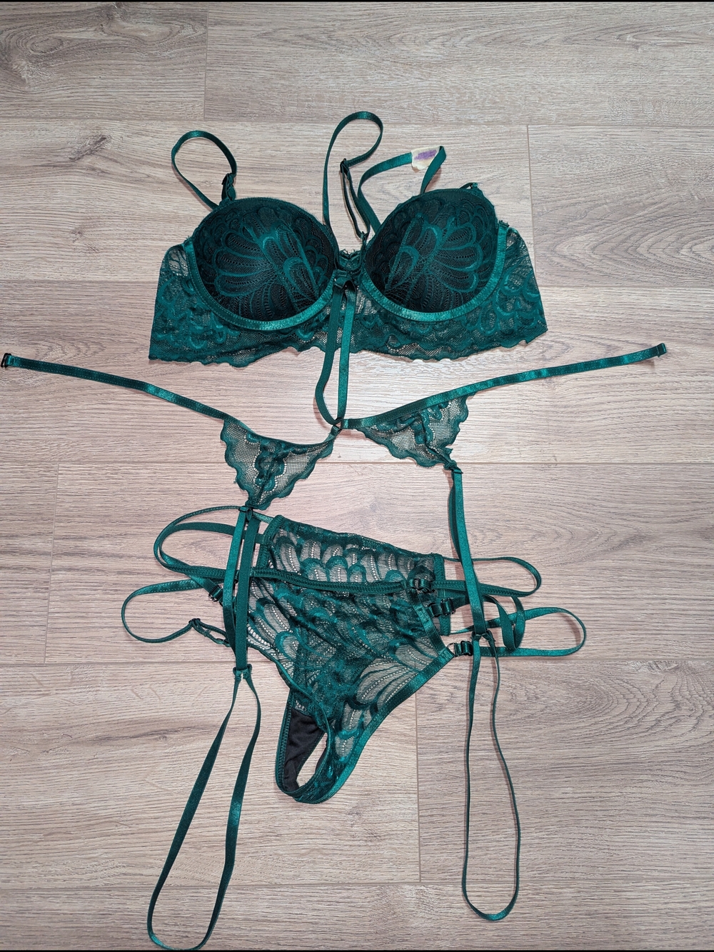 SHEIN Emerald Green Lace Strappy Bra & Panty Set